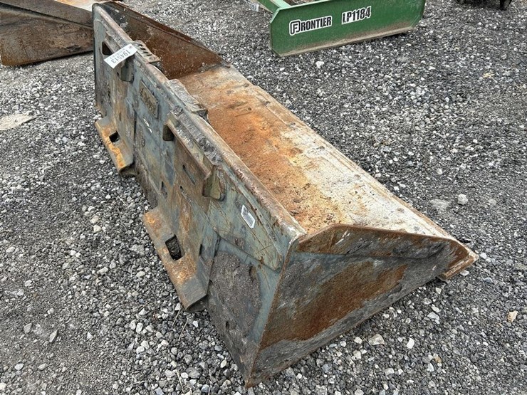 72"-smooth-skid-steer-bucket-image-6