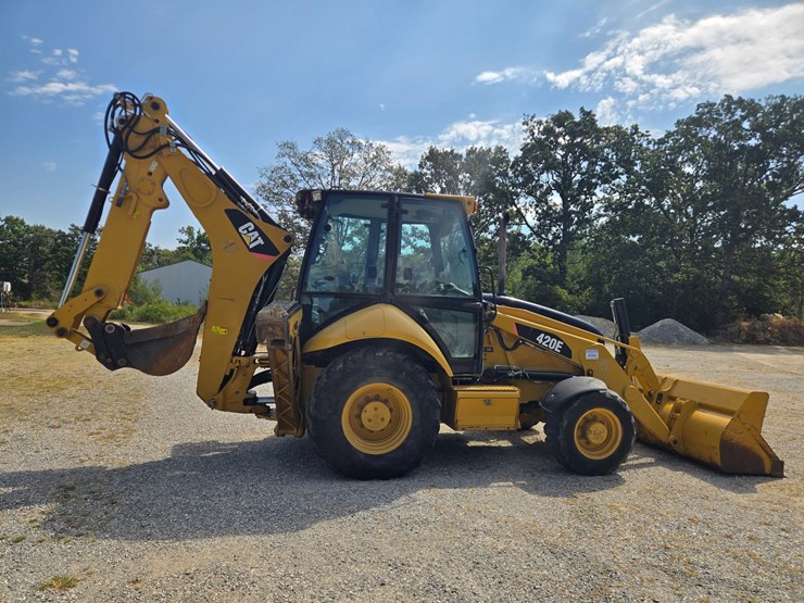caterpillar-420e-image-16