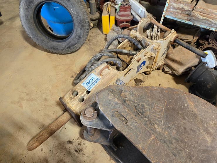 john-deere-310-image-3