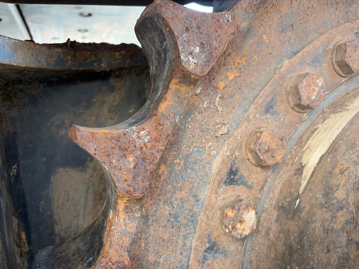 2015-deere-853m-image-54