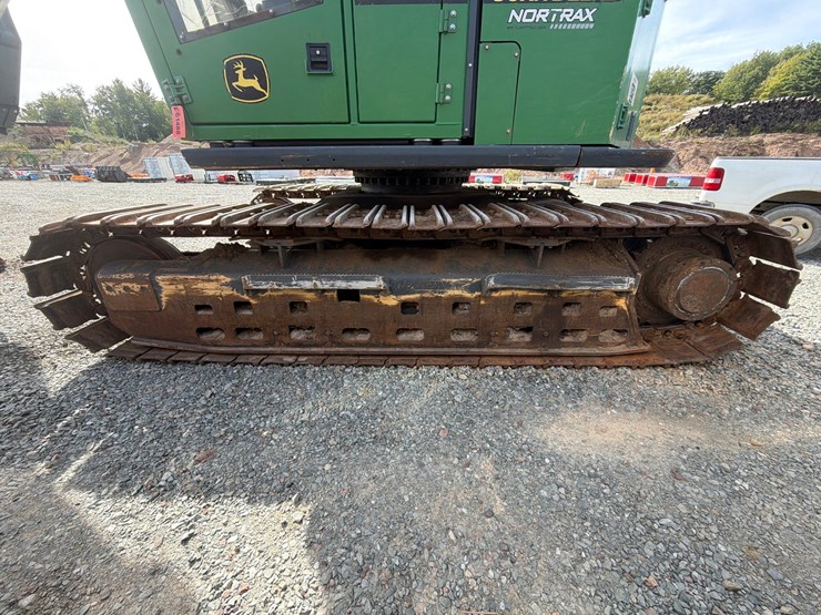 2015-deere-853m-image-48