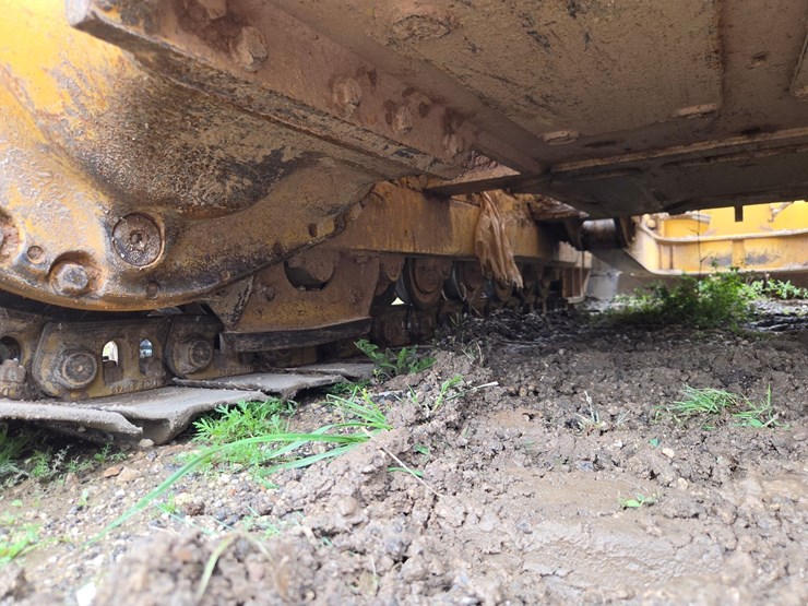 2004-deere-650h-xlt-image-33