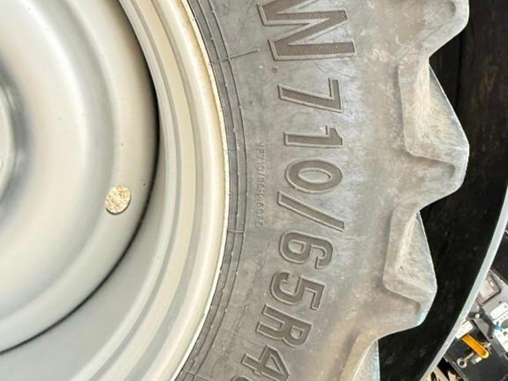 2024-case-ih-trident-5550-image-14