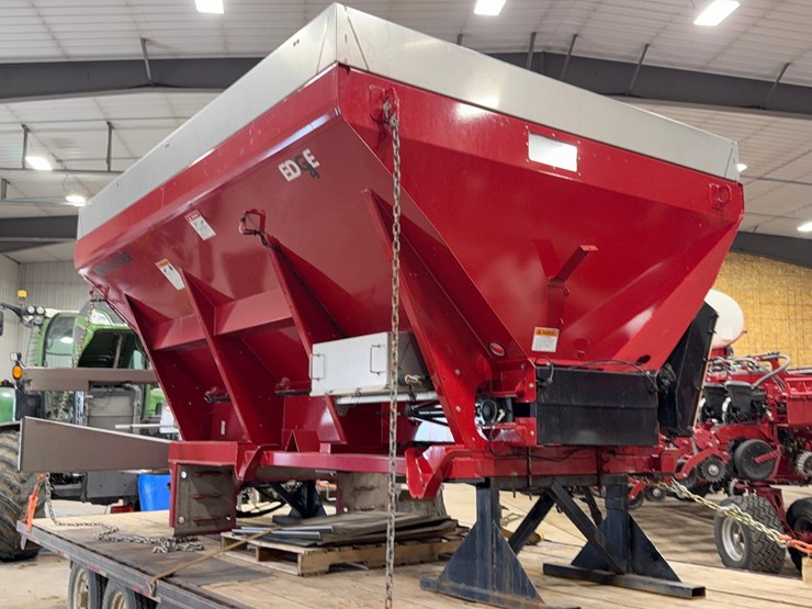 2020-case-ih-trident-5550-image-2