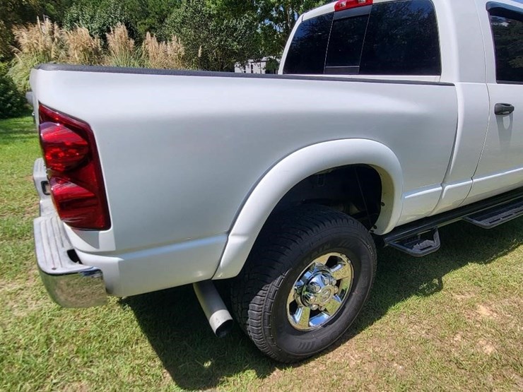 2008-dodge-2500-image-18