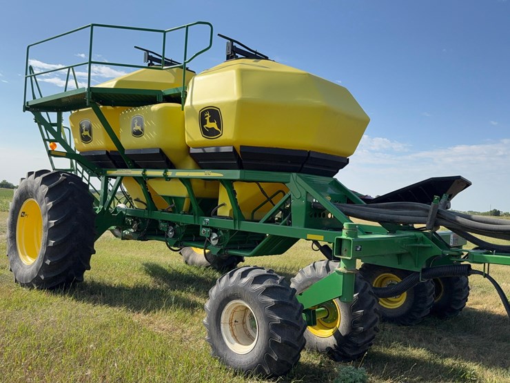 john-deere-1890-image-12