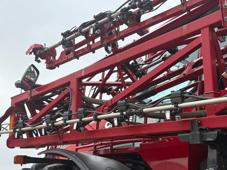 2024-case-ih-trident-5550-image-14