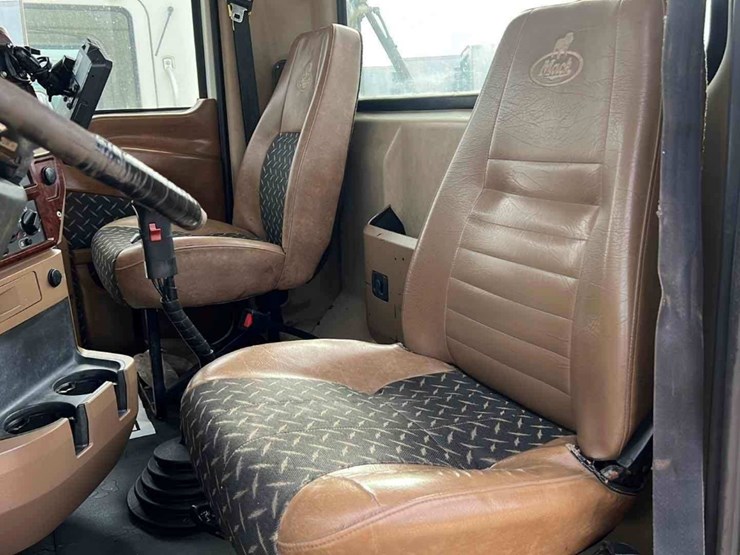 2012-mack-gu713-image-5