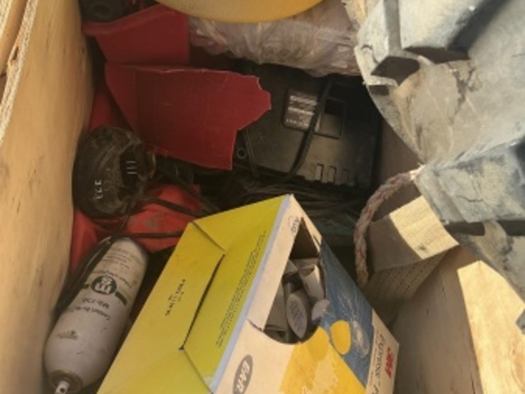pallet-of-misc-image-7