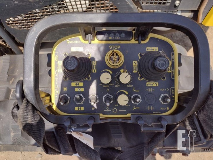 18-alamo-traxx-mower^remote^charger^-image-32