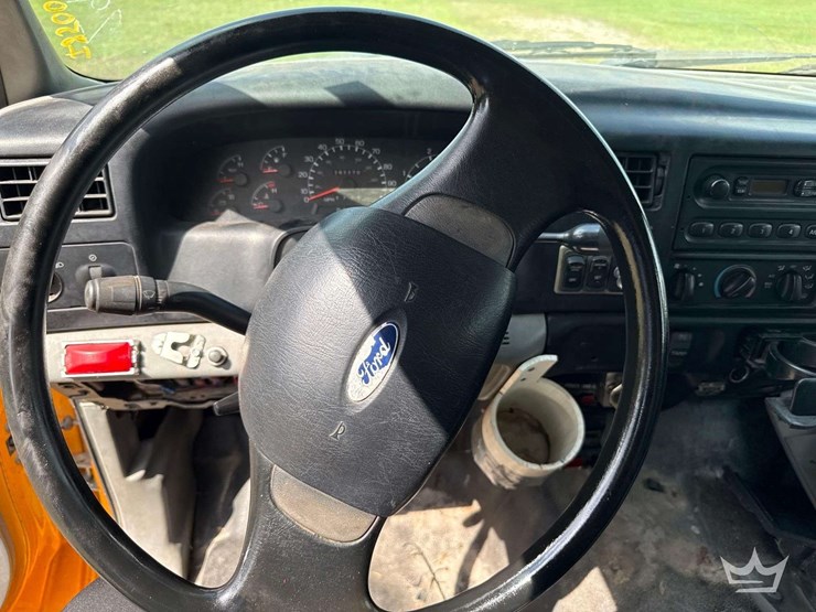 2006-ford-f650-image-10