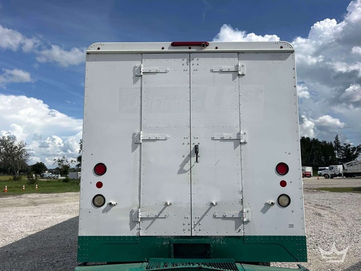 2012-workhorse-w62-image-17