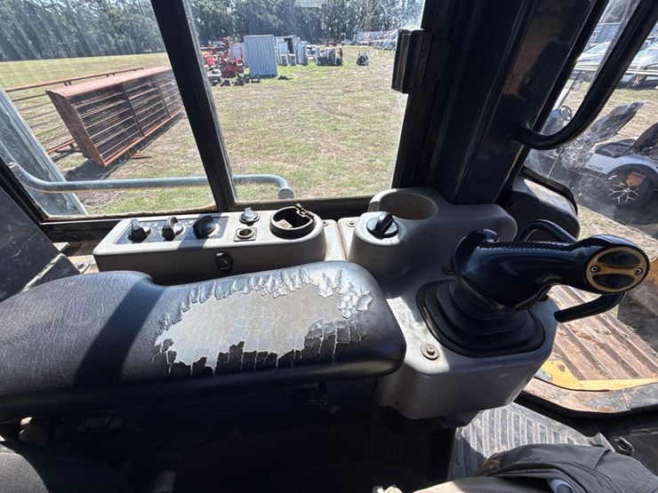 komatsu-d61pxi-image-22