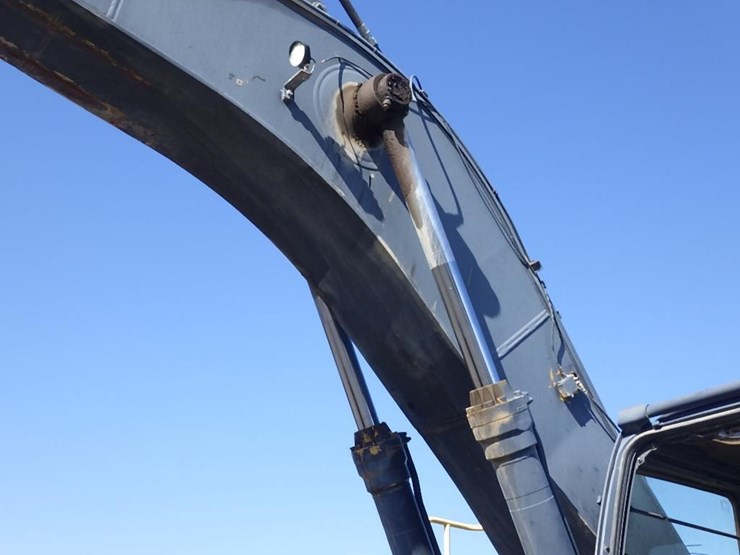 deere-330c-lc-image-14