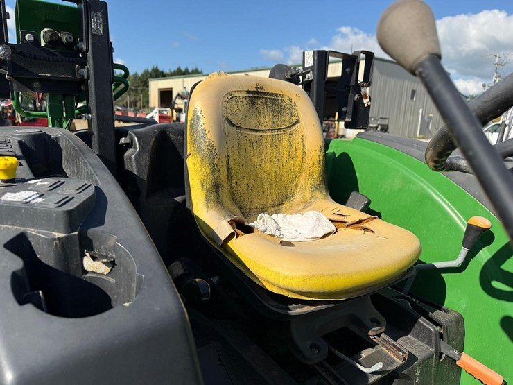 2018-john-deere-4066m-image-19