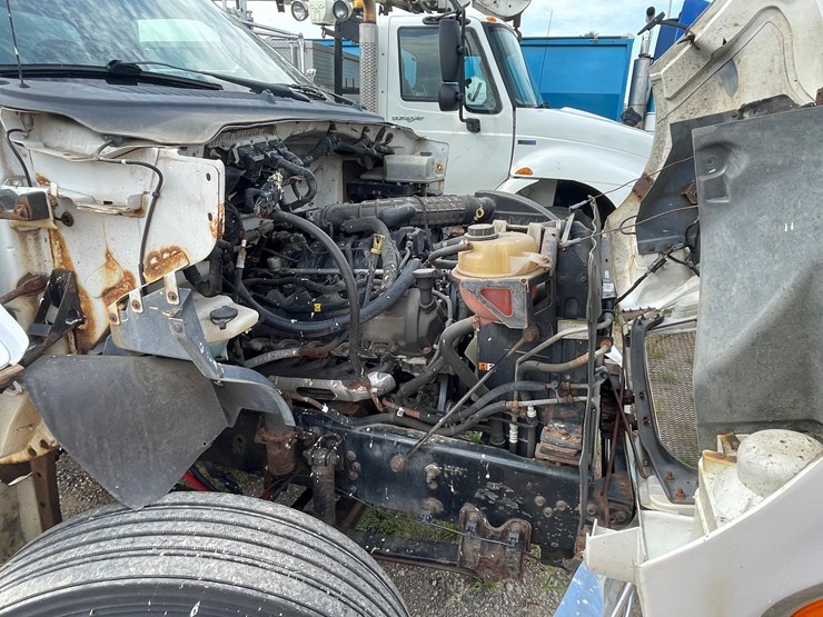 2015-ford-f650-image-6