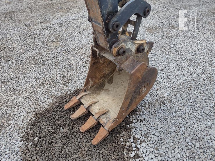 2021-deere-35g-image-24