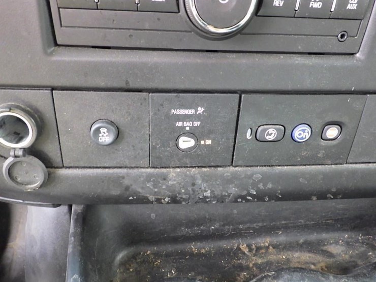 2017-utility-van-image-30