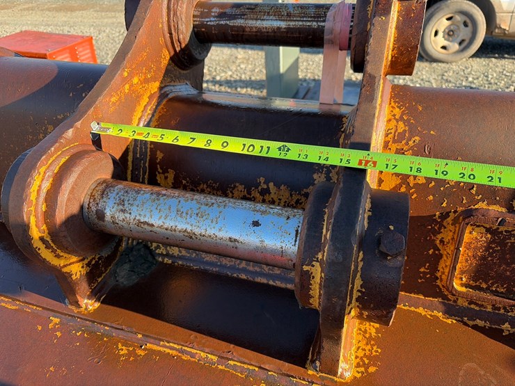 #6726-•-approx.-46"-excavator-bucket-image-5