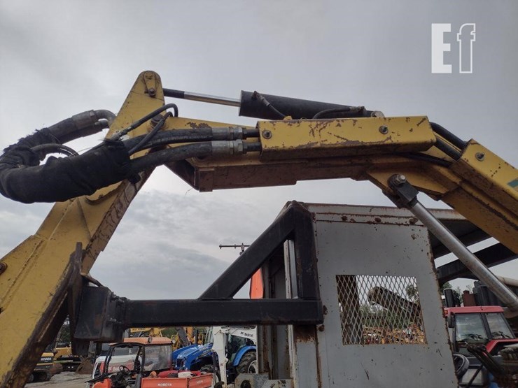 2002-new-holland-7610s-image-28