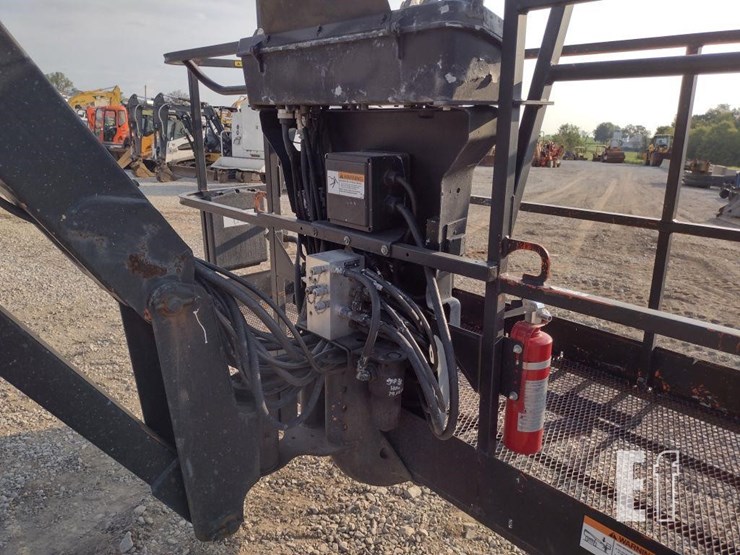 2008-jlg-1250ajp-image-30