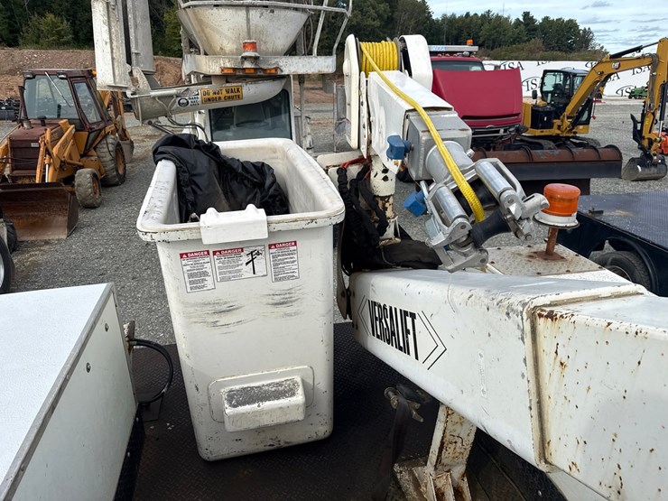 2008-international-durastar-4300-image-39