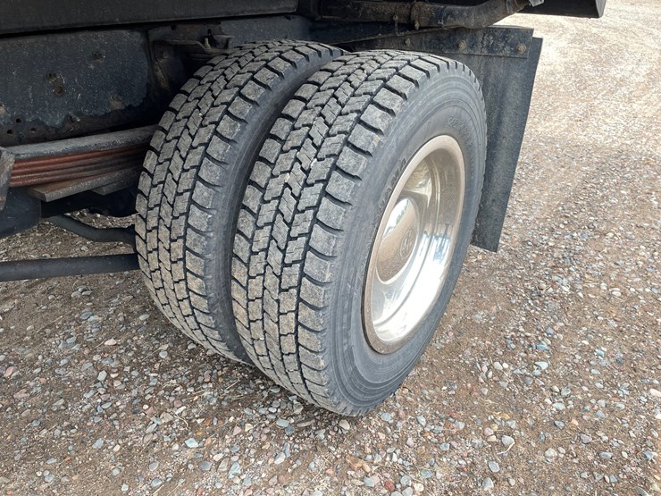 #1459-•-2005-chevrolet-5500-chipper-truck-(has-mn-title)-image-13