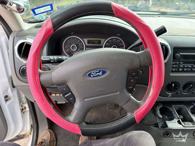 2006-ford-expedition-image-25