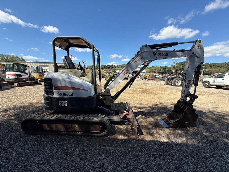 2015-bobcat-e35-image-5