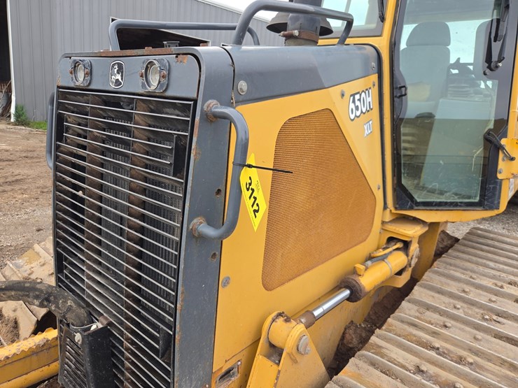 2004-deere-650h-xlt-image-16