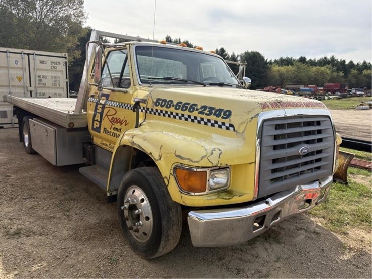 1997-ford-f800-image-2