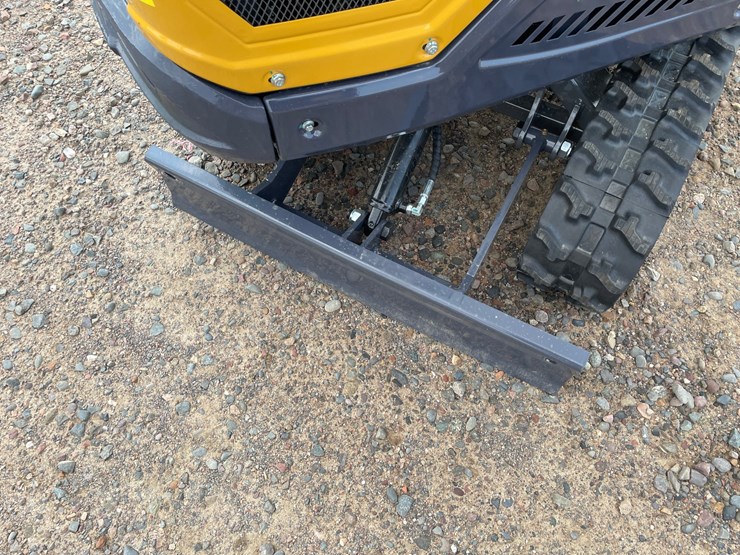 #5541-•-2026-mx15rx-mini-excavator-image-9