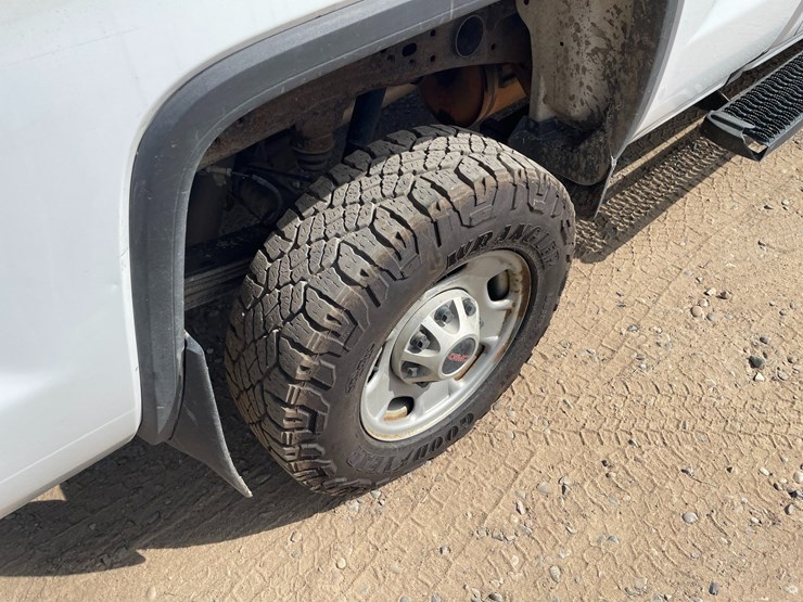 #1472-•-2019-gmc-sierra-pickup-truck-(has-mn-title)-image-11