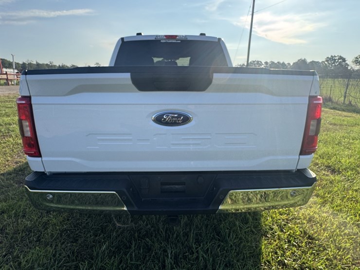 2022-ford-f150-xlt-image-6