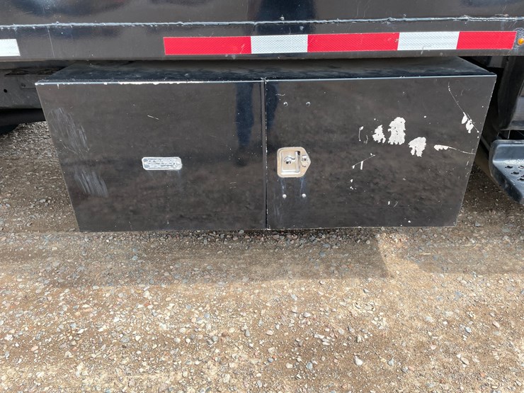 #1459-•-2005-chevrolet-5500-chipper-truck-(has-mn-title)-image-21