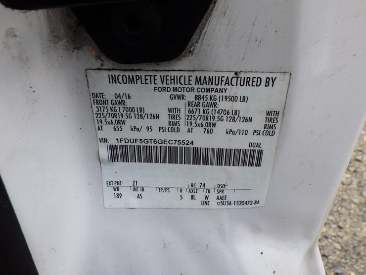 2016-ford-550-image-37
