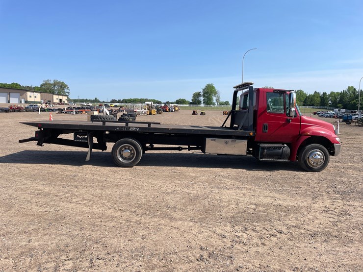 #1486-•-2005-international-flatbed-truck-(has-mn-title)-image-6
