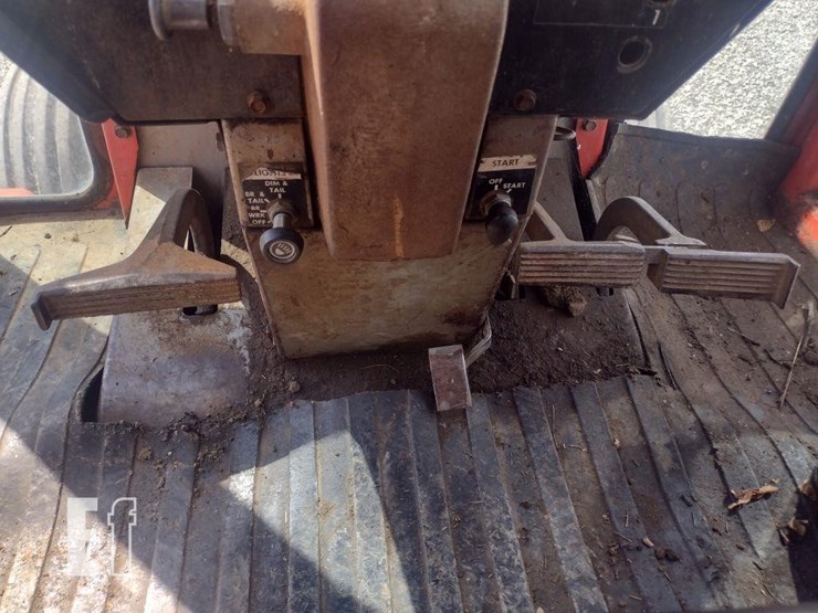 massey-ferguson-1085-image-9