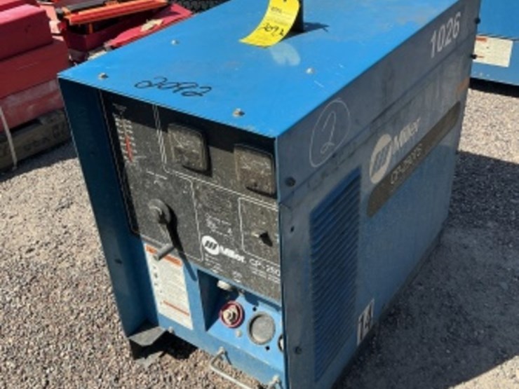 miller-cp-250-ts-dc-arc-welding-source-image-1