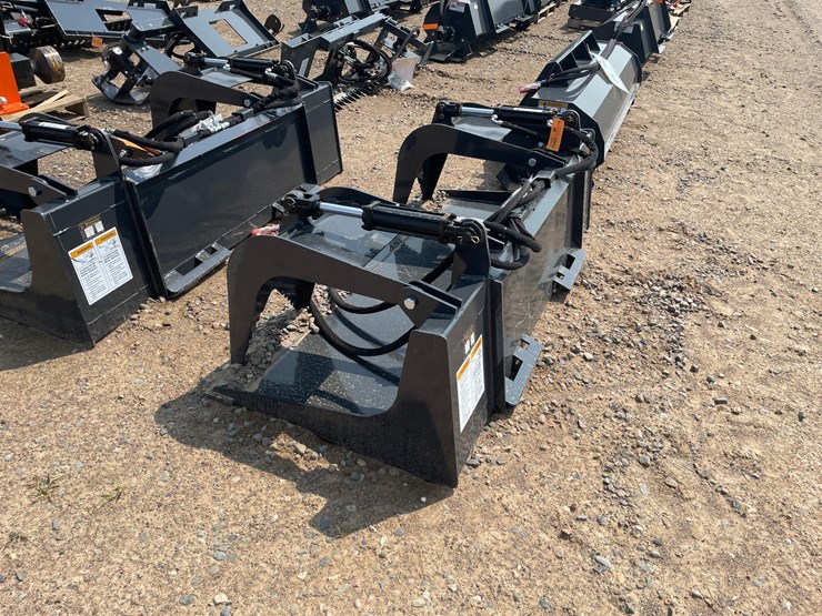 #2088-•-2026-wolverine-skid-steer-grapple-bucket-attachment-image-1