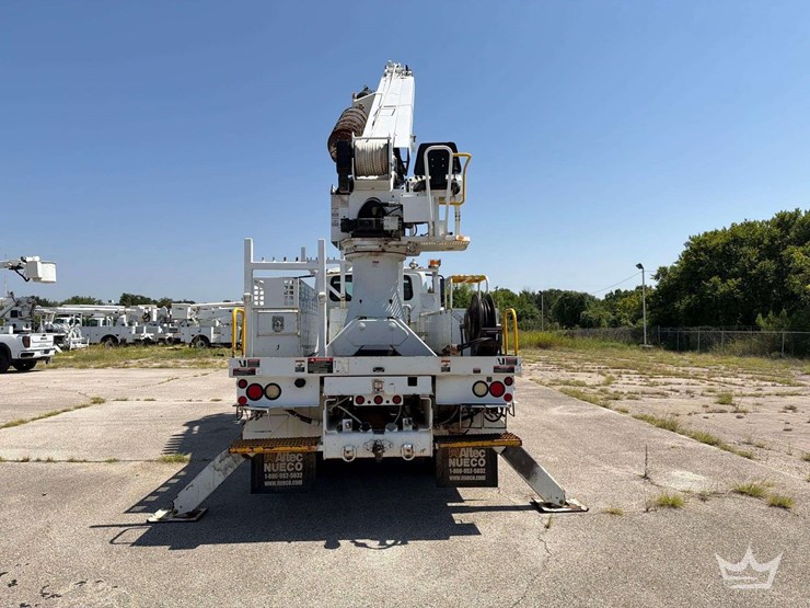 2013-international-workstar-7300-image-5