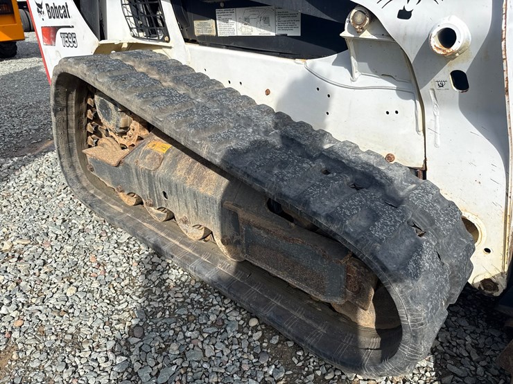 2019-bobcat-t595-image-55