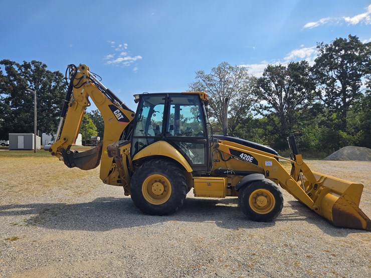 caterpillar-420e-image-17
