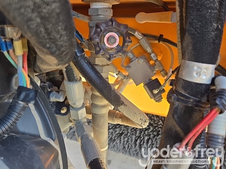 2015-rosco-rb48-image-31