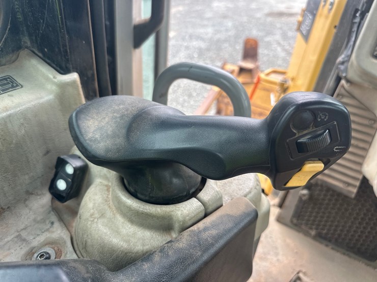 caterpillar-d6t-lgp-image-45