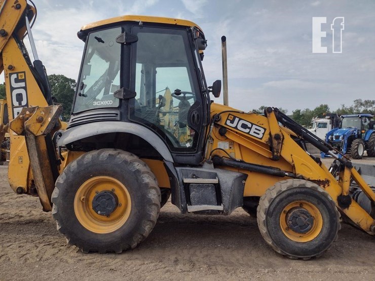 jcb-3cx14-image-24