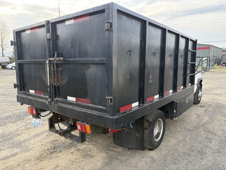 2003-gmc-3500-image-4