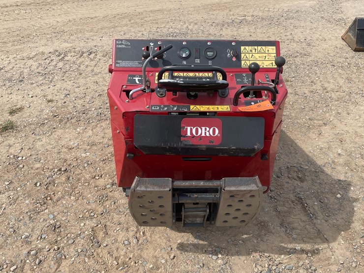#1051-•-toro-427-dingo-image-4
