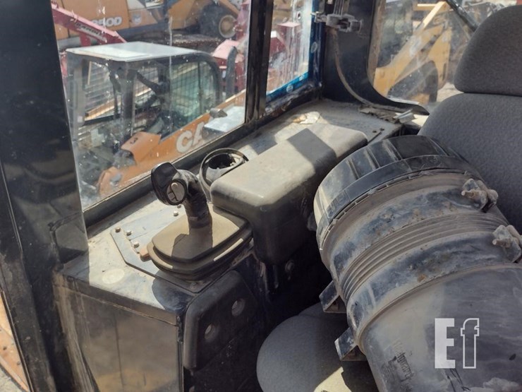 2007-deere-850j-image-11