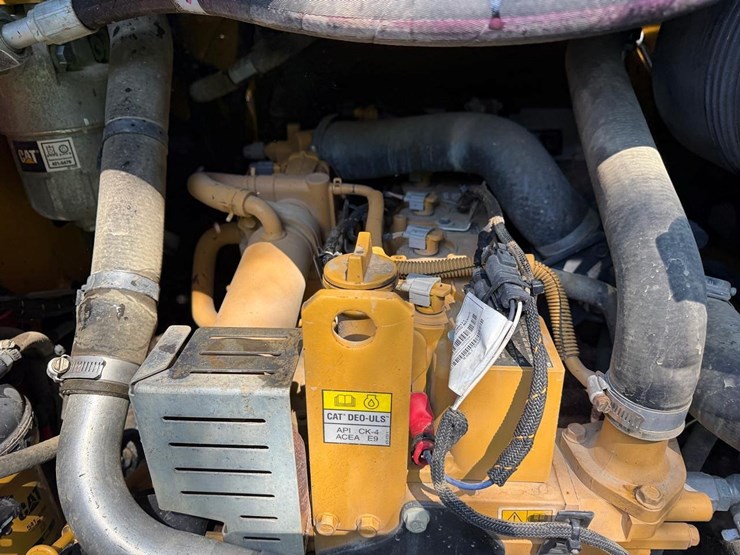 2023-caterpillar-259d3-image-16
